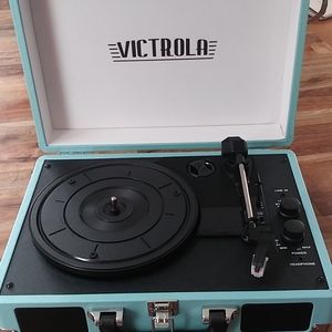 Victrola record player
